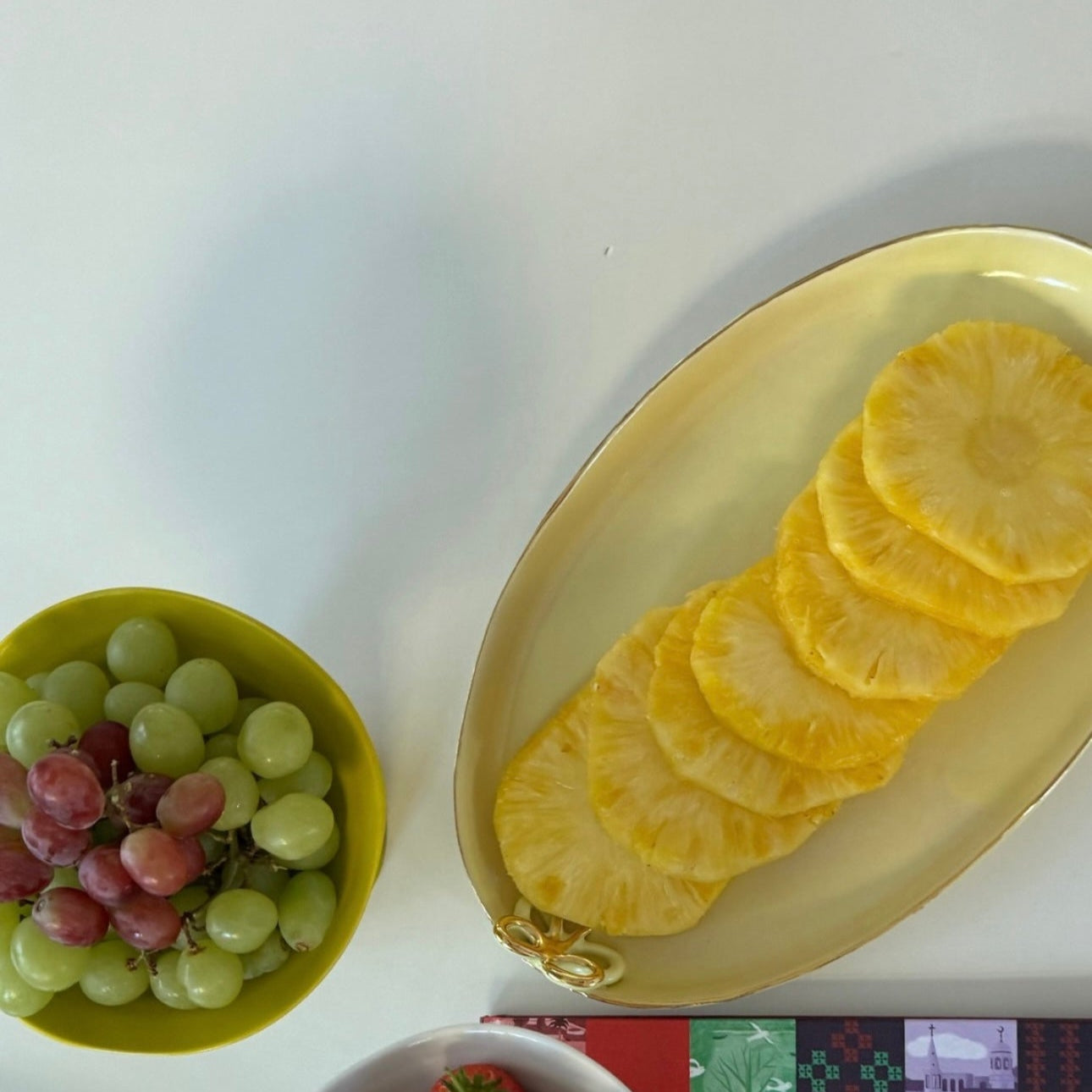 oval porcelaine platter by Lina Shamaa
