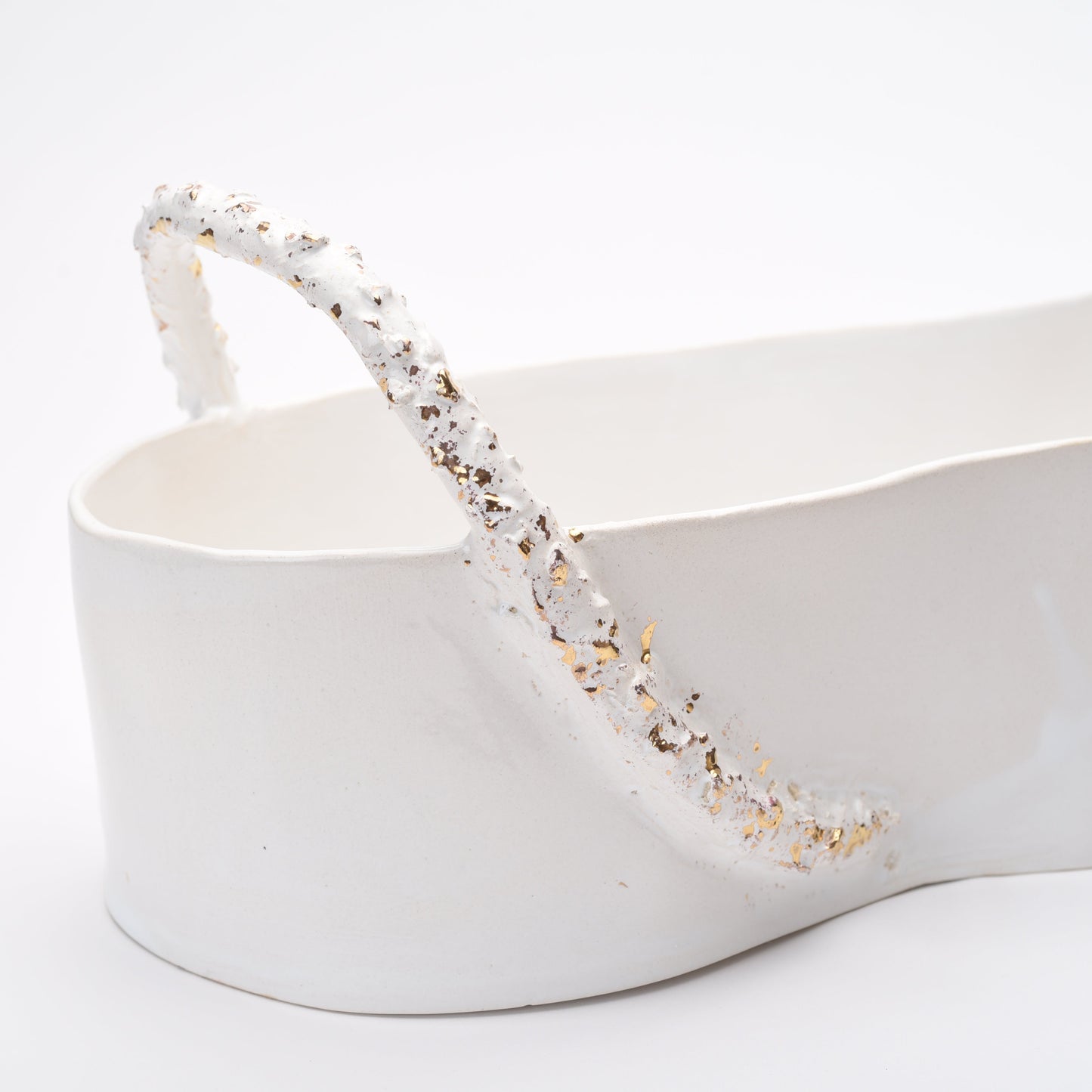 ceramic oval flow with handle