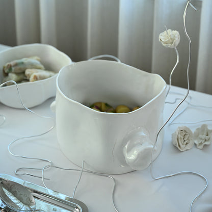 Ceramic deep bowl with handles