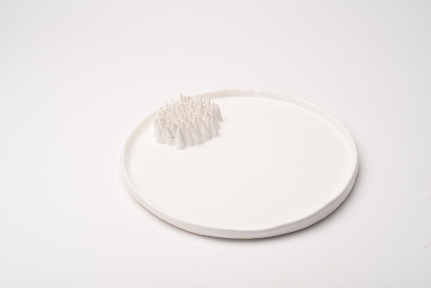 ceramic-steffi spiky round plate