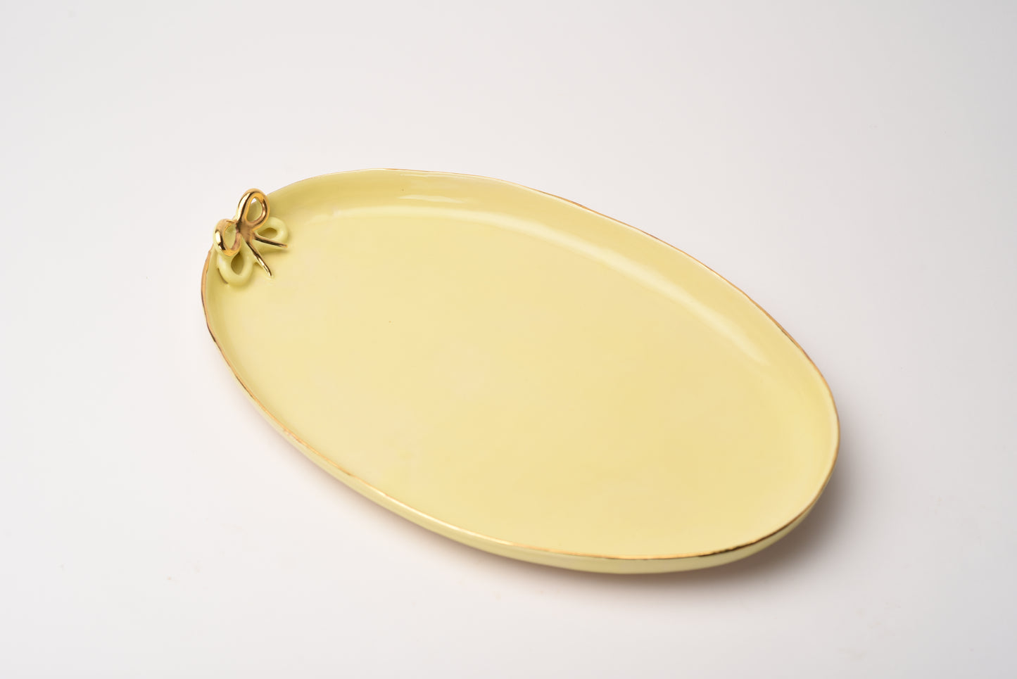 ceramic-lina shamma- oval flat